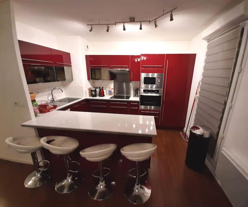 Joli Appartement Avec Jardin Et 2 Parkings Prives Argenteuil Exterior foto